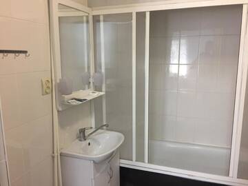 Фото номера Стандартный четырехместный номер Гостиница Адмиралъ г. Казань 4