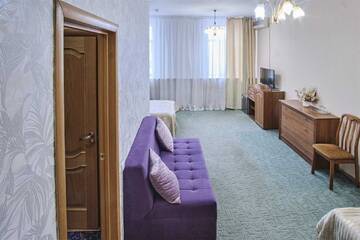 Фото номера Трехместный номер Отель DQ Hotel г. Казань 4