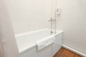 Фото номера Комфорт с 1 двуспальной кроватью Гостиница Лоукост-отель Берисон Худякова г. Казань 4