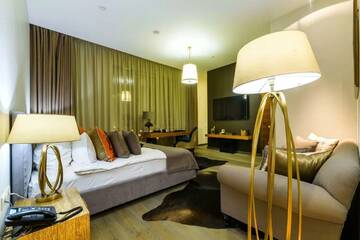 Фото номера Номер посольский люкс Гостиница Luciano Residence г. Казань 5