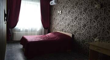 Фото номера Трехместный номер Делюкс Гостиница Залесный г. Казань 2