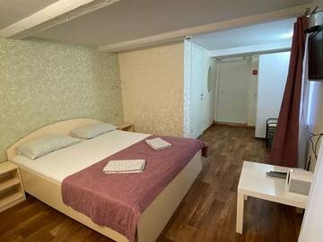Фото номера Двухместный номер Делюкс с 1 кроватью и душем Гостиница Happy House Hostel г. Казань 2