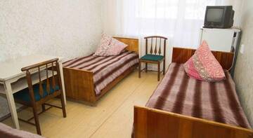 Фото номера Стандартный трехместный номер Гостиница Profilaktoriy KMPO г. Казань 4