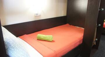 Фото номера Кровать в общем четырехместном номере Гостиница Zam-Zam Hostel г. Казань 7