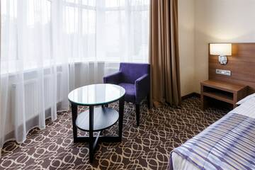 Фото номера Бизнес с двуспальной кроватью KING SIZE Гостиница Raymond г. Казань 9