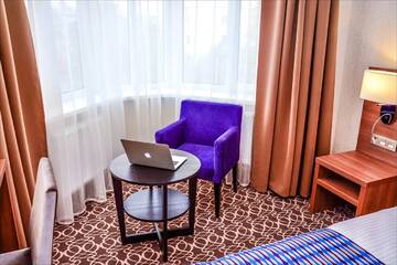 Фото номера Бизнес с двуспальной кроватью KING SIZE Гостиница Raymond г. Казань 5