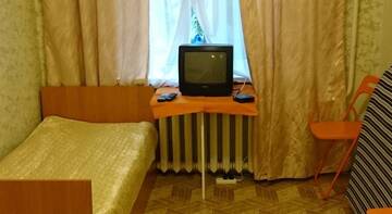 Фото номера Трехместный номер эконом-класса Гостевой дом Утро на Чистопольской г. Казань 2
