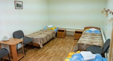 Фото номера Трехместный номер 4 категории однокомнатный в двухкомнатном блоке Гостиница  Фатима г. Казань 5