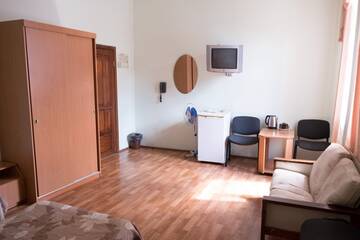 Фото номера Трехместный номер 5 категории Однокомнатный Гостиница  Фатима г. Казань 5